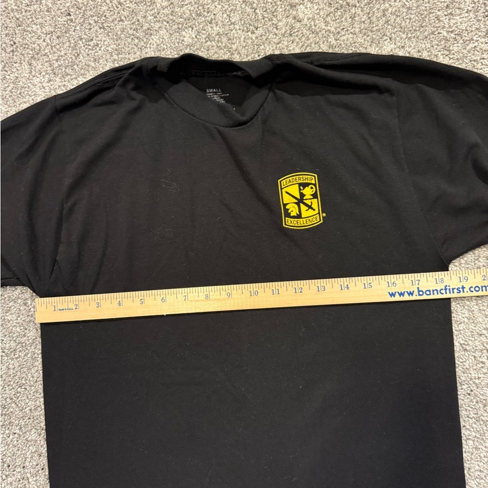 U.S. Army T-Shirt Small Black Leadership Excellence Physical Training PT Workout - Picture 6 of 8